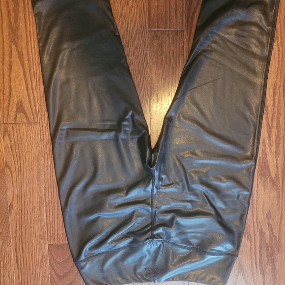Rudsak 7/8 Faux leather leggings brand new - Picture 6 of 7